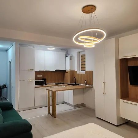 Mamaia Nord -navodari Chic